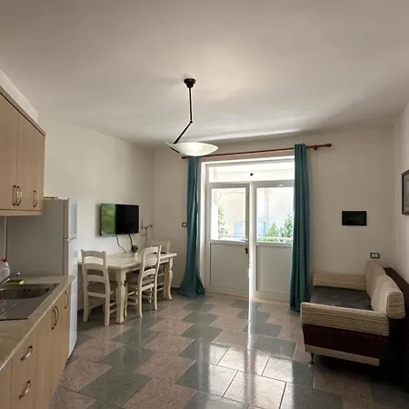 Sea & Serenity Lungomare Apartman *